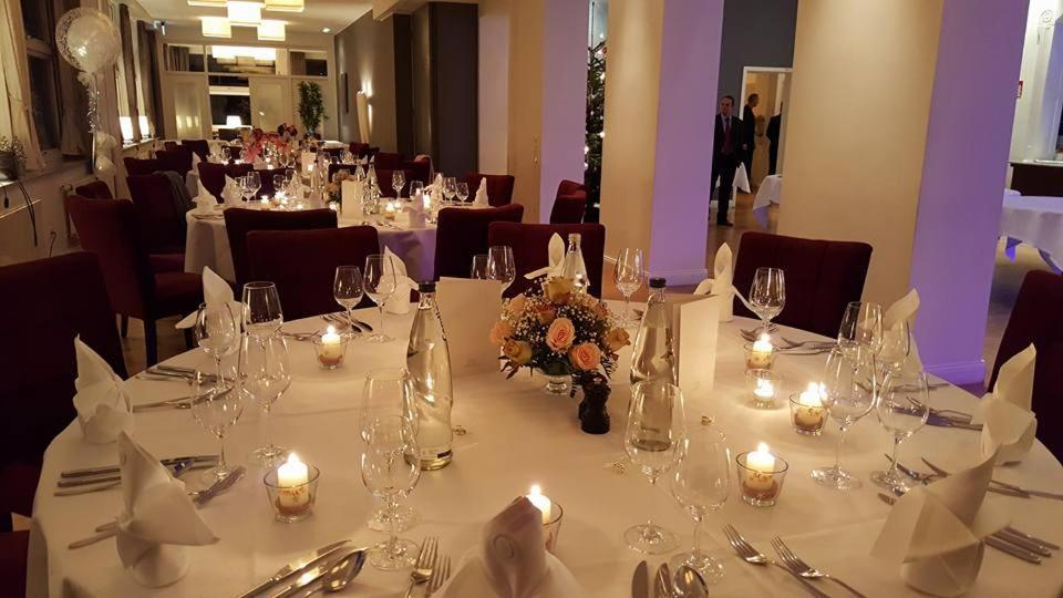 Bielefelder Berghotel Zum Stillen Frieden Buitenkant foto